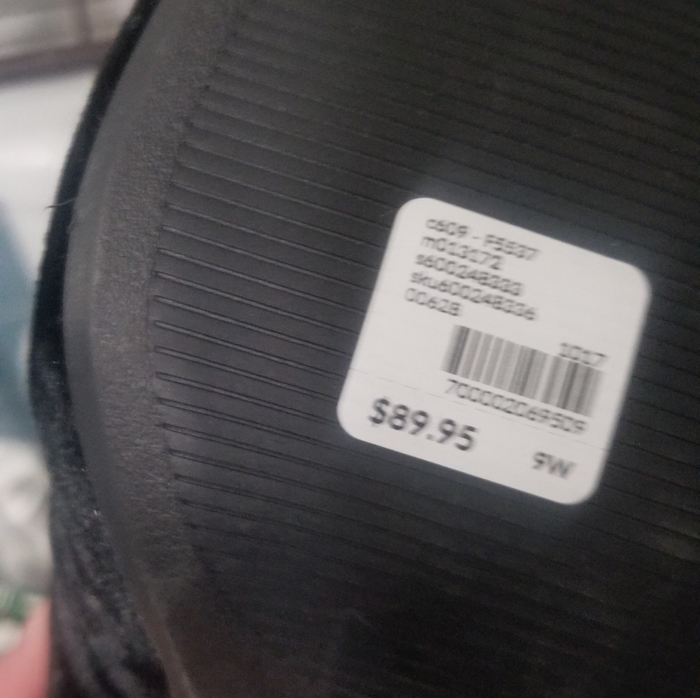 Boots - Picture 3 of 3